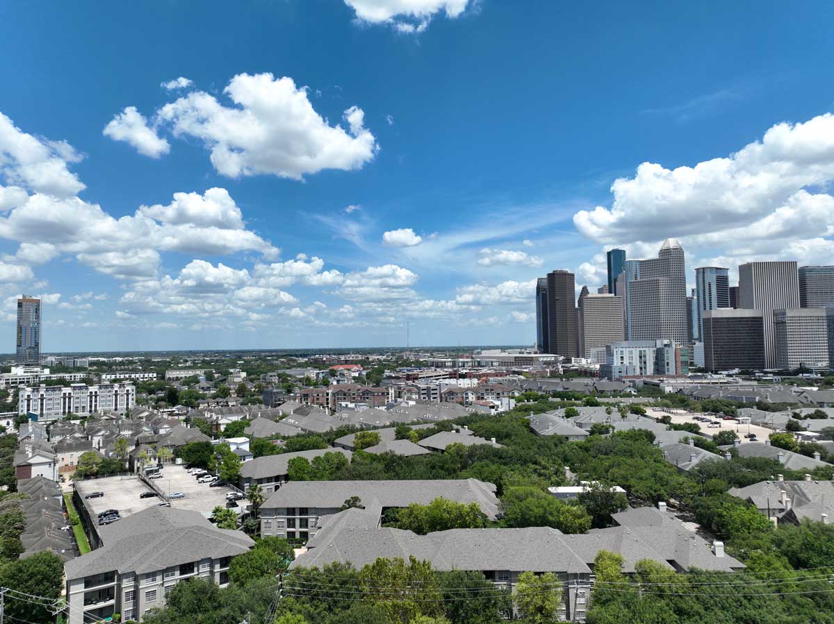 Pearl Rosemont - Luxury Apartments in Houston's Montrose District